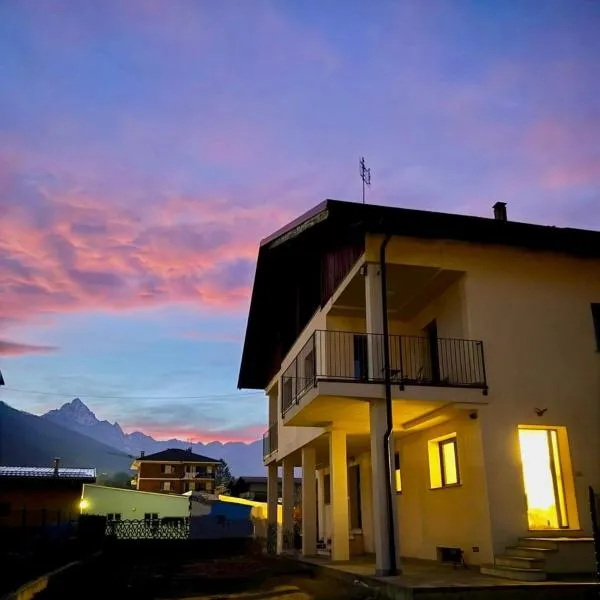 Guest House Bonheur, hotel in Paesana