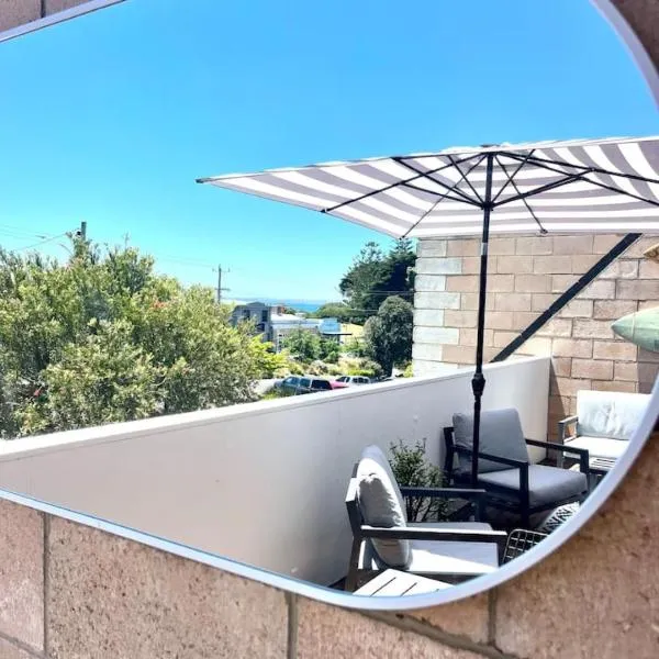 Prime Portsea Pad, perfect for 2, hotel in Portsea