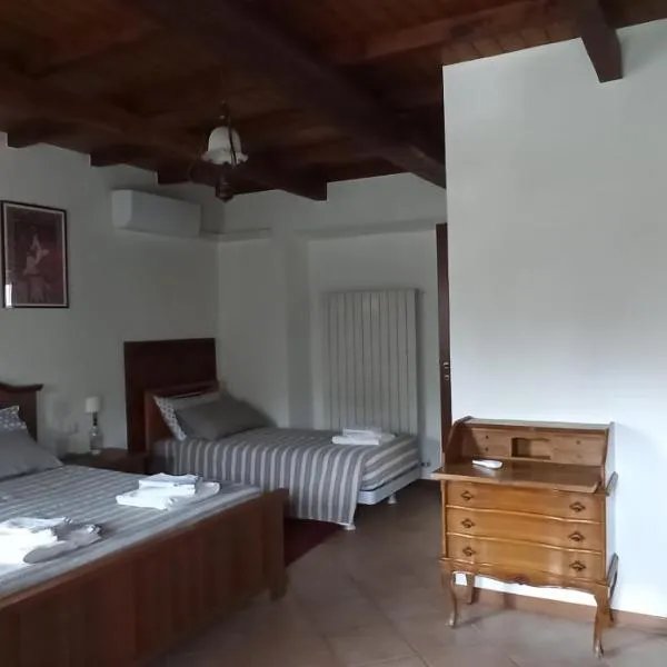 La luna nel pozzo, hotel v destinaci Castelletto sopra Ticino