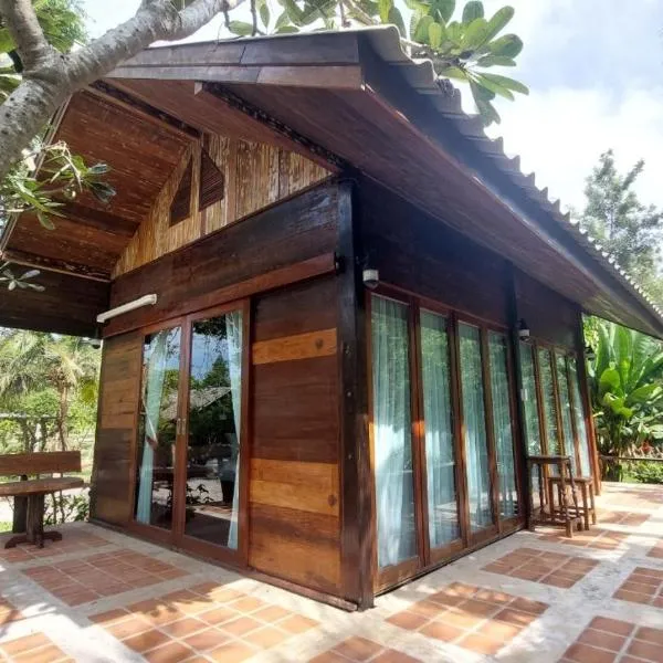 Why Worry Homestay & Café, готель у місті Ban Talat Khwai