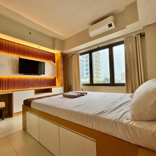 MCM Cebu Staycation at Base Line Premier, hotel en Cebú