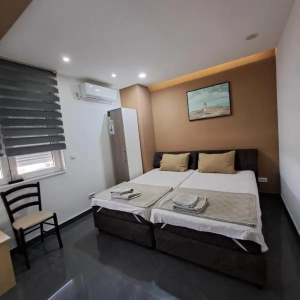 Lena lux, hotel v destinaci Jagodina