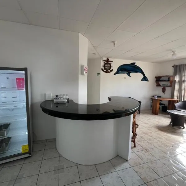 Hostal Neptuno - Poseidon, hotel in Puerto Villamil