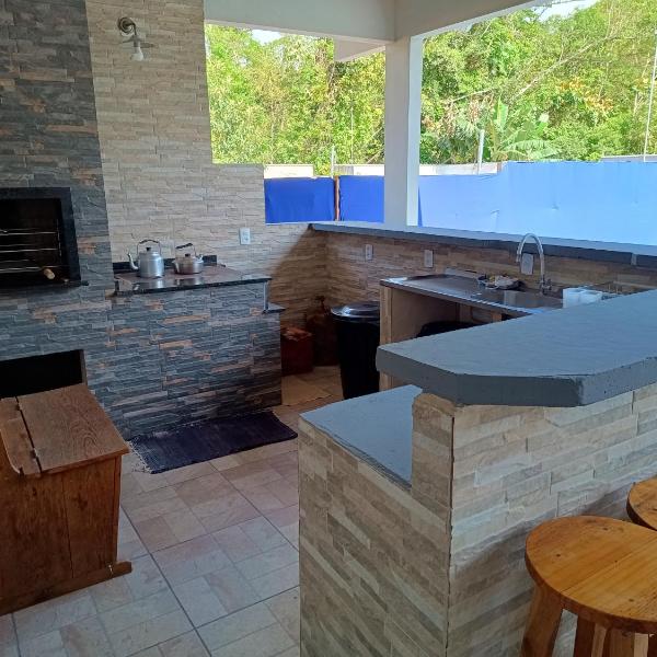 Casa com Piscina e ampla area de festas - Foto 5