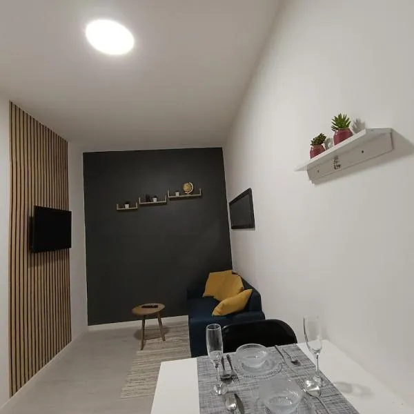 Cosy apartment in Vallauris, hotel v destinácii Vallauris