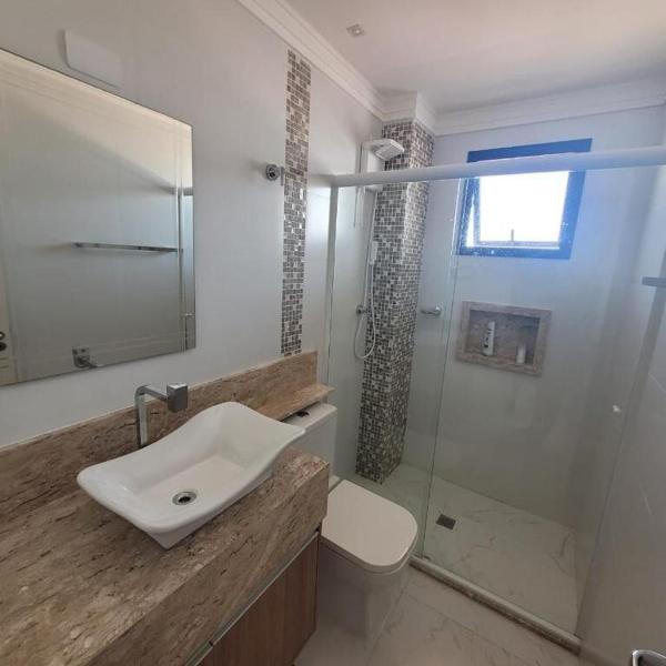 Lindo apartamento de frente para a praia - Foto 3