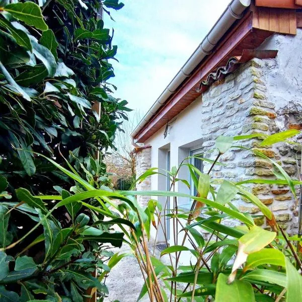 Marigny에 위치한 호텔 Studio, aire de loisirs avec piscine