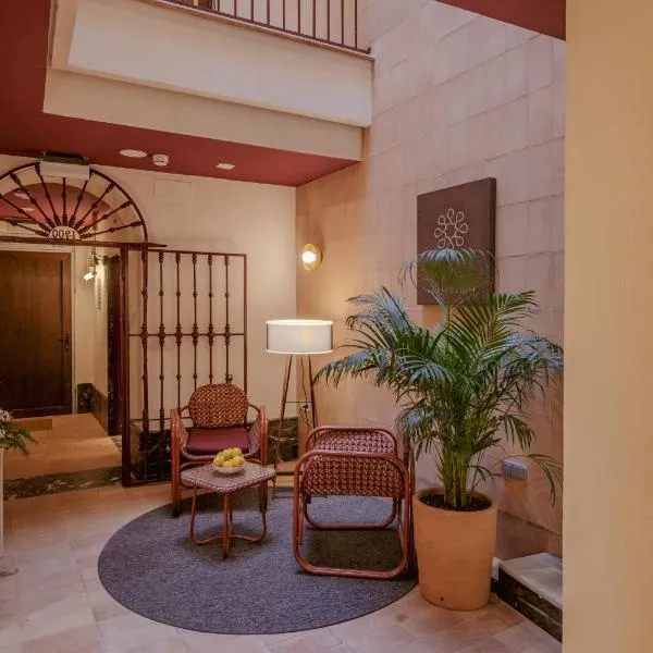 LIRIUM Casa Patio، فندق في إشبيلية