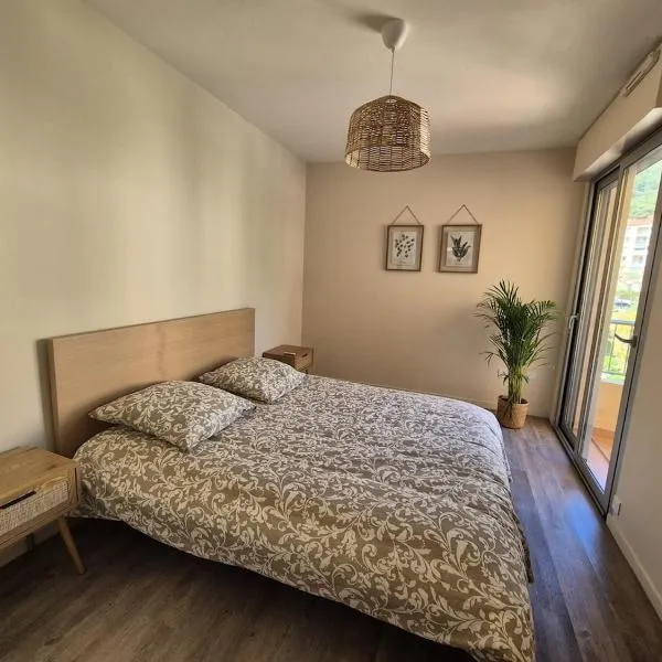 Apartment 6 minutes from Monaco train station, hotel in Beausoleil