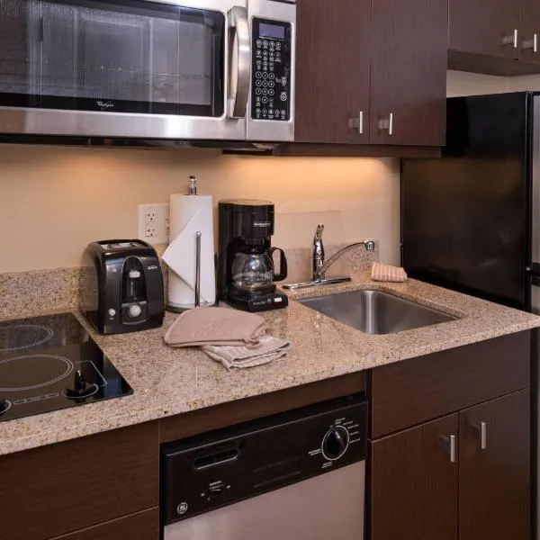 TownePlace Suites Huntington, khách sạn ở Huntington