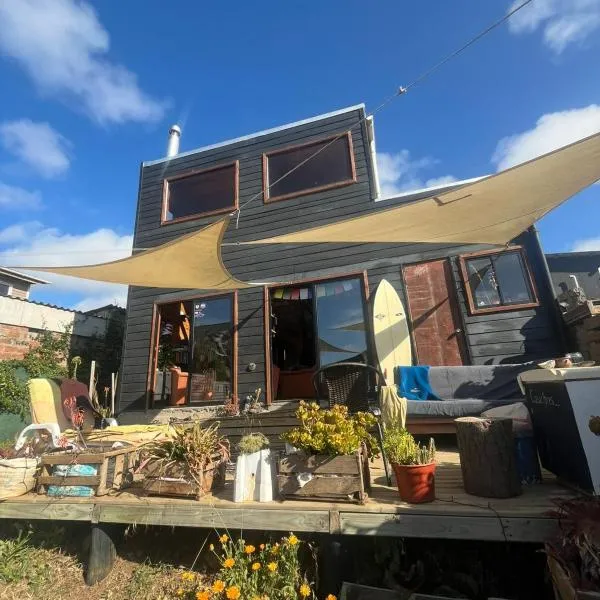 Casacipres Surf&climb Hostal, hotell sihtkohas Pichilemu