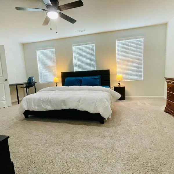 Luxury Living! Peaceful,Comfort and Spacious, hotel in Winston-Salem
