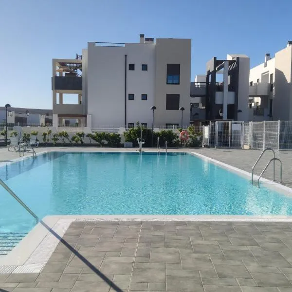 Serene Luxury Apartment with Pool - Viento Azul, hotel in Antigua