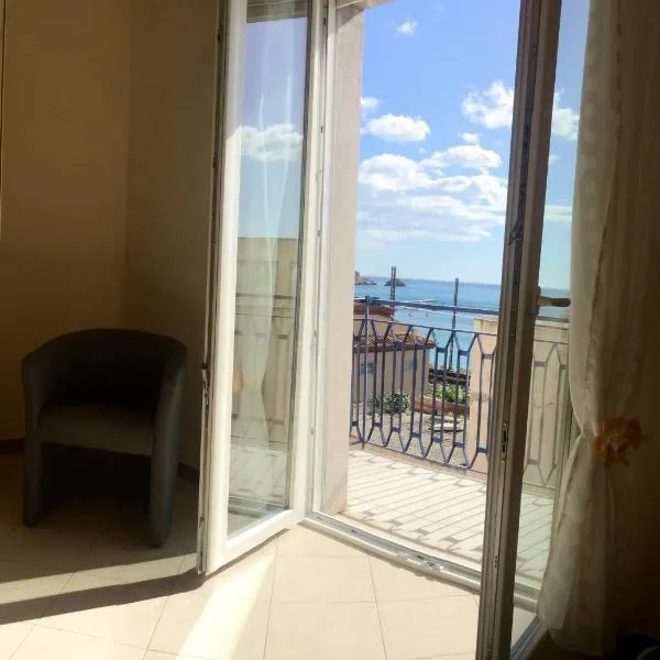 Holiday Rentals Taormina, hotell i Taormina