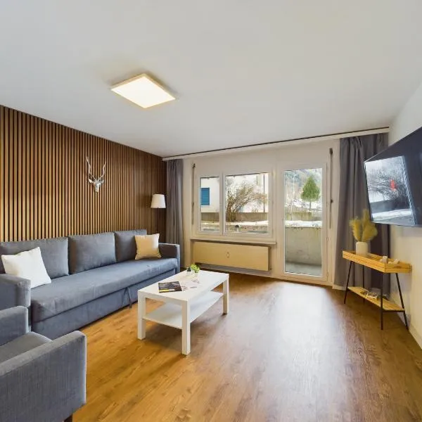 Alpine Retreat 4 Person Apartment near Zermatt with parking!, ξενοδοχείο σε Tasch