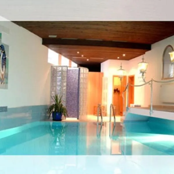 Hotel Roter Hahn - Bed & Breakfast，加爾米施－帕騰基興的飯店