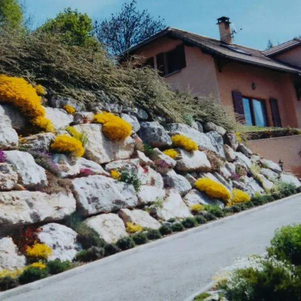 Les Roches Fleuries, hotel in Puy-Sanières