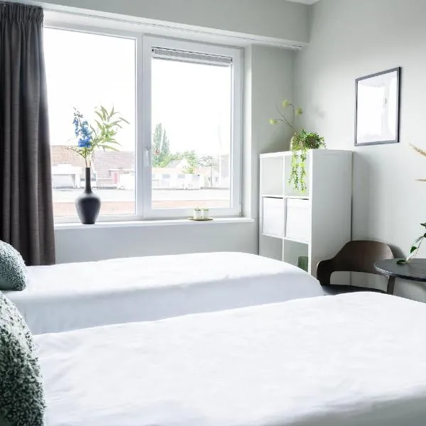 Newly Renovated Suite, Free Parking, hotel em Raamsdonksveer