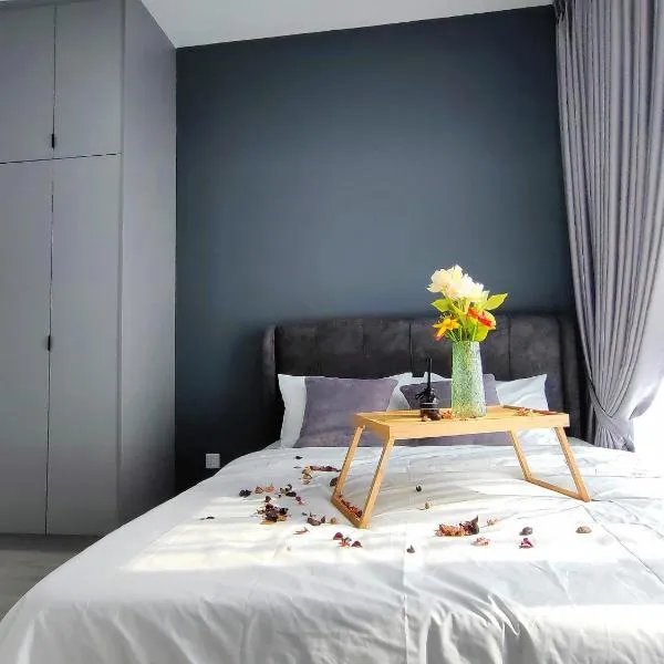 Meta City Family Suite Equine Park IOI City Mall Serdang UPM, hotel in Seri Kembangan