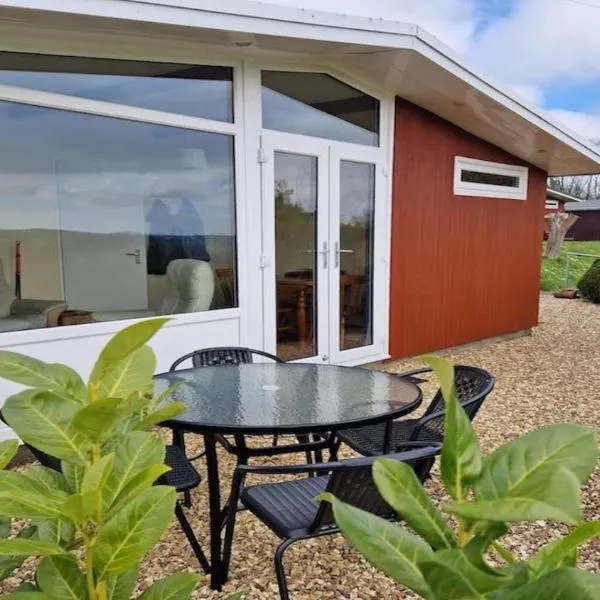 Wales Coastal Holidays, hotel in Carmarthen