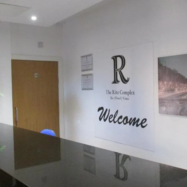 Rooms at The Ritz Complex, hotel v destinaci Desborough