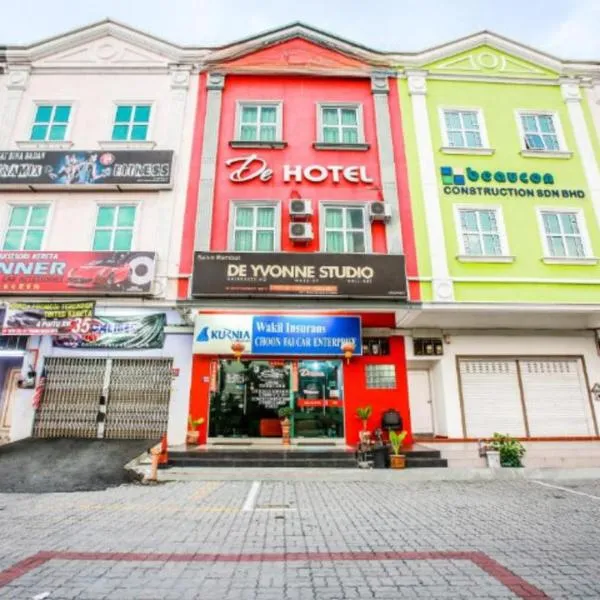De Hotel, hotel v destinaci Teluk Intan