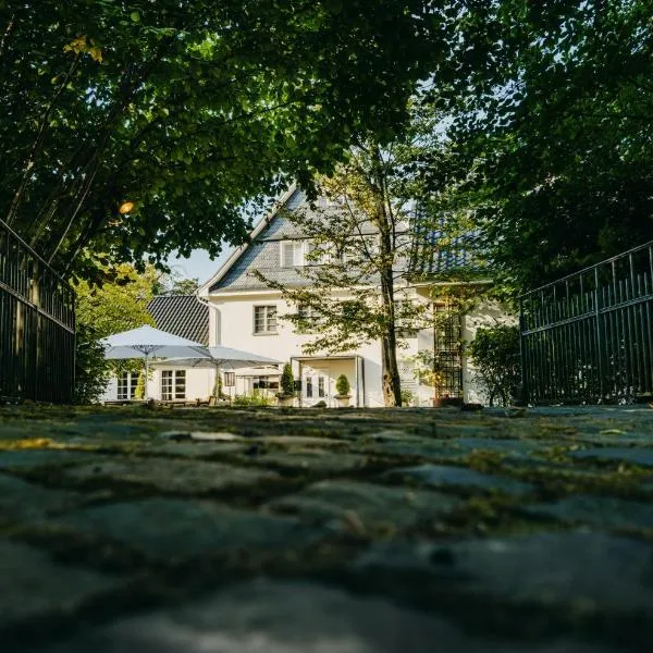Relais & Châteaux Hotel Diepeschrather Mühle, hotel in Bergisch Gladbach