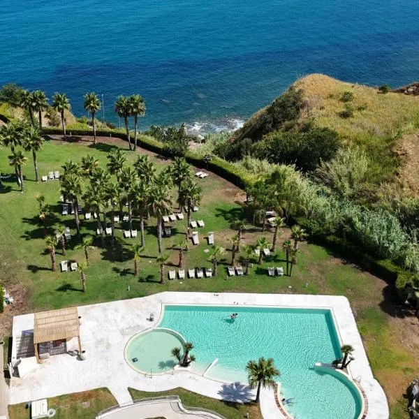 Infinity Resort Tropea, hotel Pargheliában