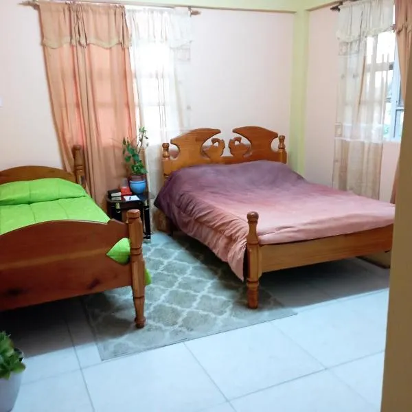 Daniel's comfort, hotel v destinaci Canefield