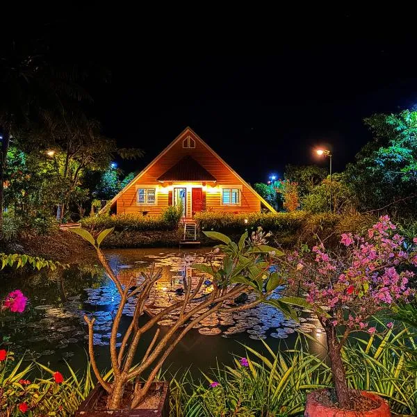 Coconut Village Guesthouse and Bungalow, hotel v destinaci Kep