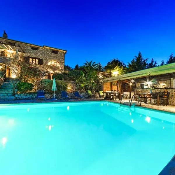 Villa Poseidon Residences - Poolside Zante Nests, hotel din Skinária