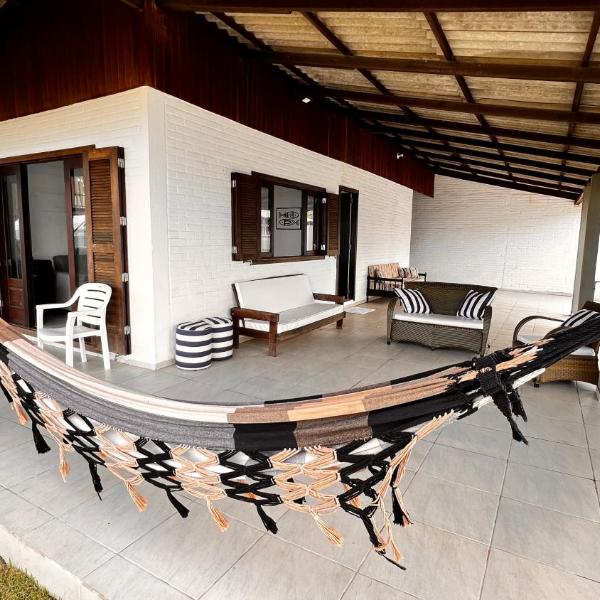 Casa em Itapema pé na areia, de frente ao mar