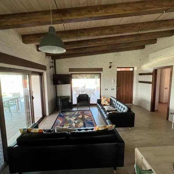 B&B House, hotel v destinaci Penne