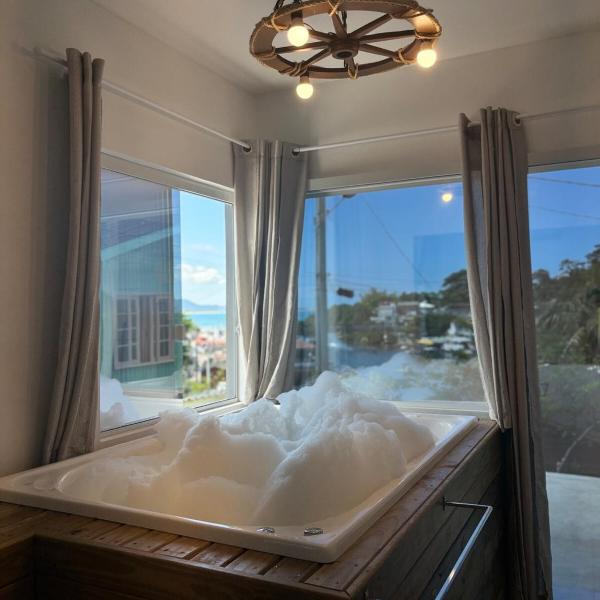 Jacuzzi Privativa e Vista Mar - Apto Remo