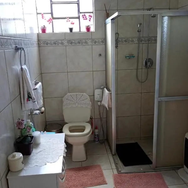 Quarto na casa da Nena, hotel v destinaci Arroio dos Ratos