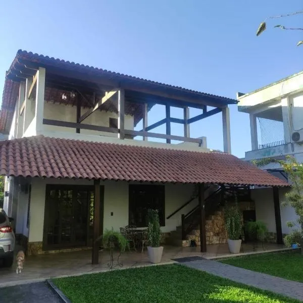 Casa em Jacarepaguá excelente para desfrutar o Rio de Janeiro, hotel in Rio de Janeiro