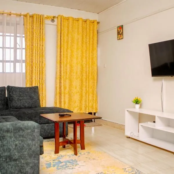 Blue House, hotel in Lwero
