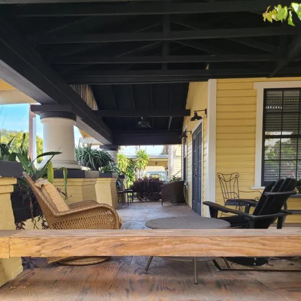 Palm Villa Hostel, hotel v destinaci Tampa