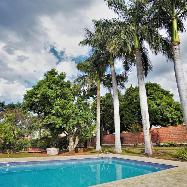 Linda chácara com piscina e churrasqueira - Foto 4