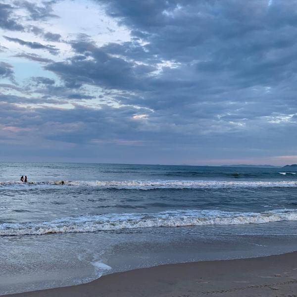 Casa com piscina em condomínio e pé na areia Unamar Cabo Frio - Foto 5