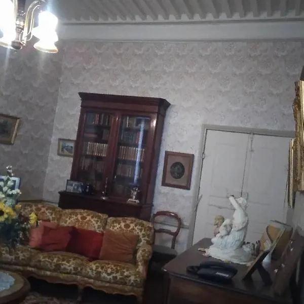 La maison d'hôte Aphrodite, hotel v destinaci Viviers