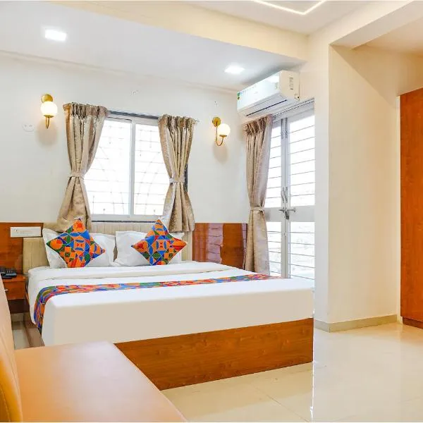 FabHotel Rising Surya Nr Embassy Tech Zone, hotel v destinaci Jāmb
