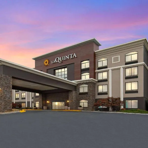 La Quinta by Wyndham Sevierville / Kodak、セバービルのホテル
