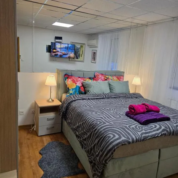 APARTMAN LAVANDA ZAGREB 57 Square Meters 2 Bedrooms Free Parking Self Check-in, hotel u Zagrebu