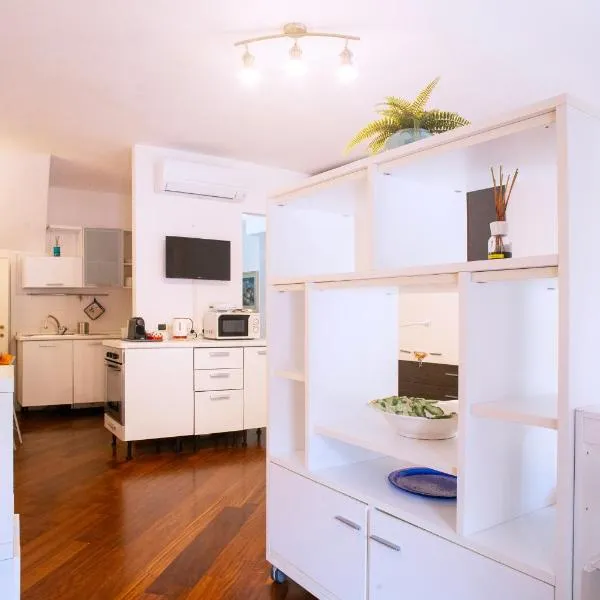 Cà di Rosa, hotel v destinaci Sestri Levante