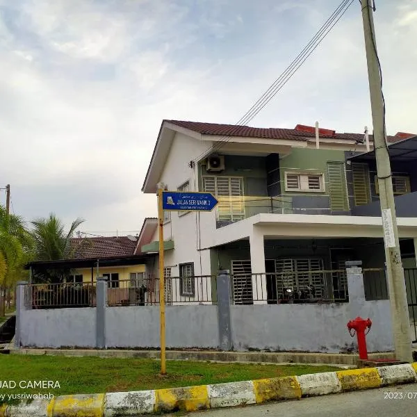 Sri Manik Guest House Tanjung Karang, hotel v destinaci Tanjung Karang