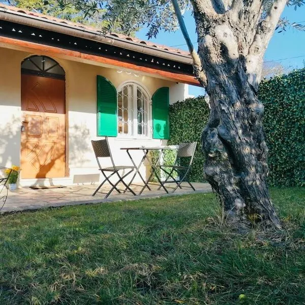 Studio l'olivier, ξενοδοχείο στο Γκρας