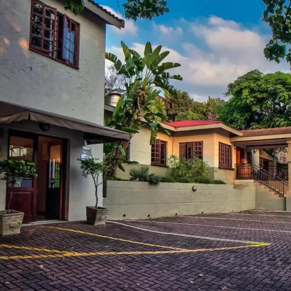 Sabores Lodge and Restaurant, hotel v destinaci Nelspruit