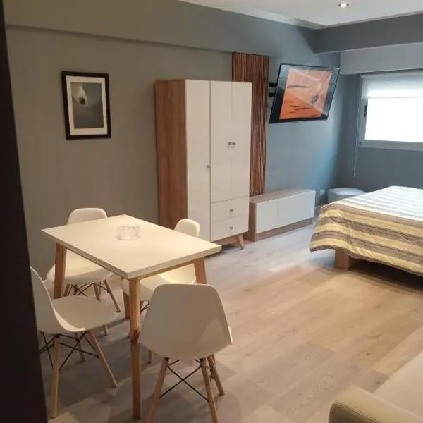 Monoambiente centrico al frente en mardel, khách sạn ở Mar del Plata