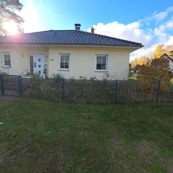 Ferienhaus 1 Wiesenperle, hotel a Trassenheide